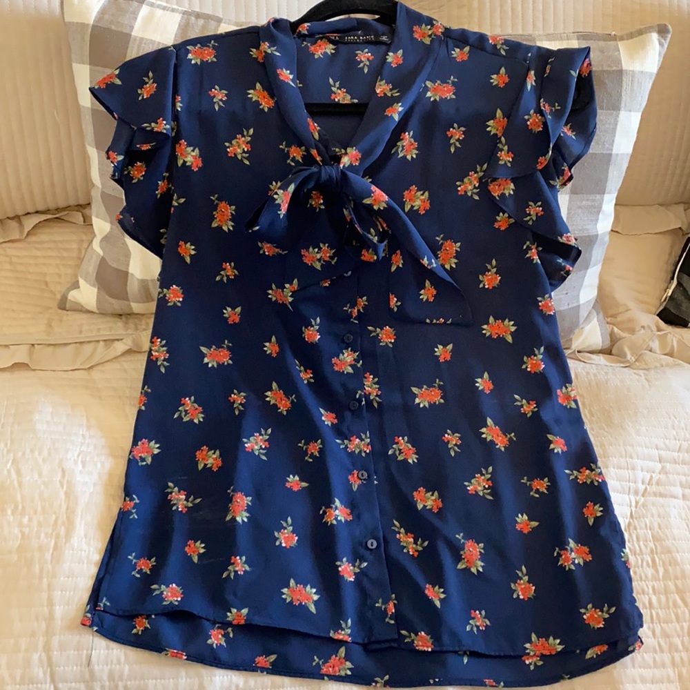 Zara Floral Top Size Small